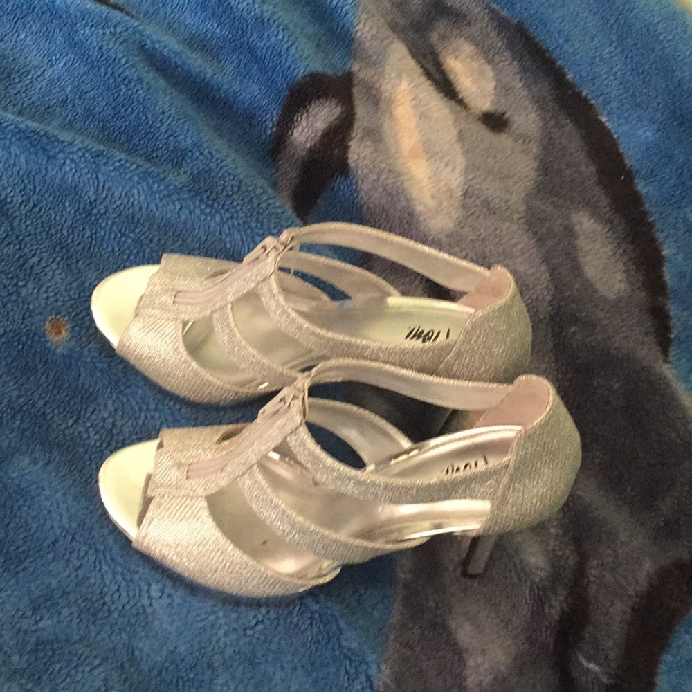 Prom shoes